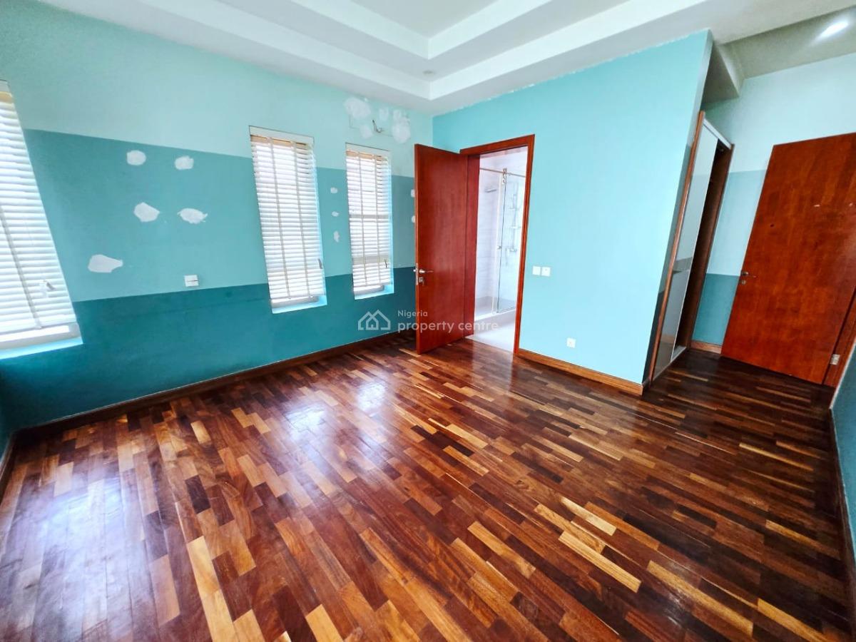 Well Maintained 4 Bedroom Office Space Duplex, Lekki Phase 1, Lekki, Lagos, Office Space for Rent