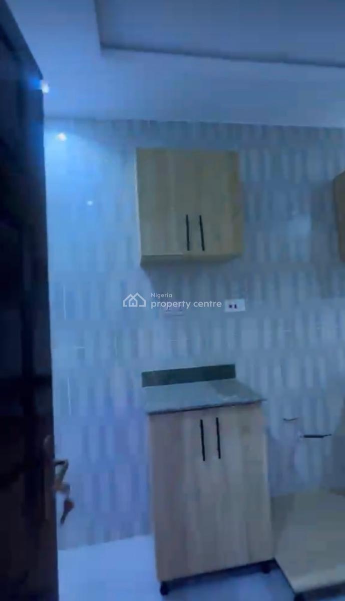 Newly Built 2bedroom Flat Off Ijesha Rd, Surulere, Ijesha, Surulere, Lagos, Flat / Apartment for Rent