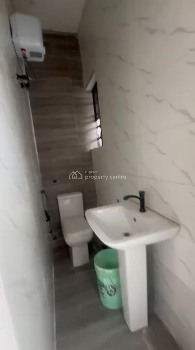 4 Units of 2 Bedroom Apartment, Fola Agoro, Yaba, Lagos, Flat / Apartment for Rent