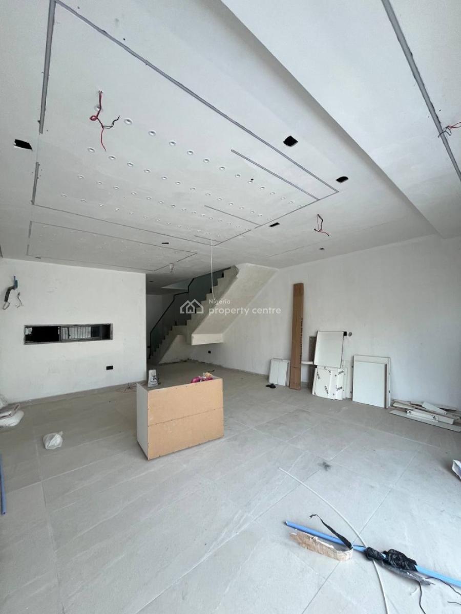 4 Bedroom Detached House with 2 Bq, Lekki Phase 1, Lekki, Lagos, Detached Duplex for Sale