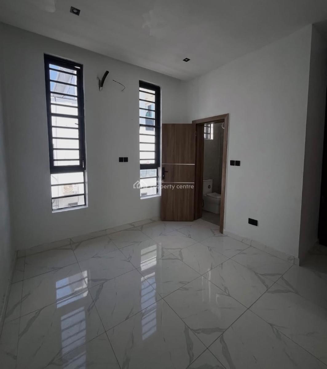 5 Bedrooms Detached House with Bq, Ikota, Lekki, Lagos, Detached Duplex for Sale