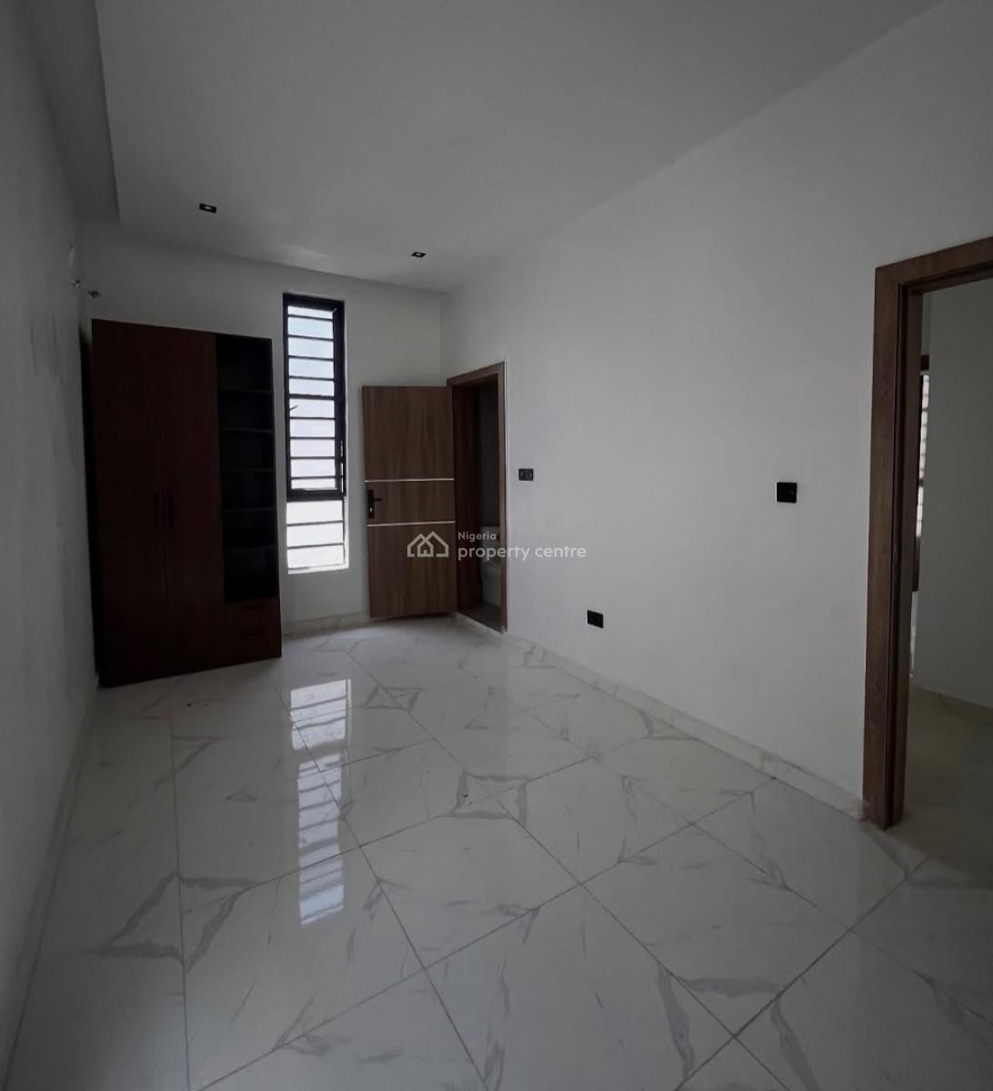 5 Bedrooms Detached House with Bq, Ikota, Lekki, Lagos, Detached Duplex for Sale