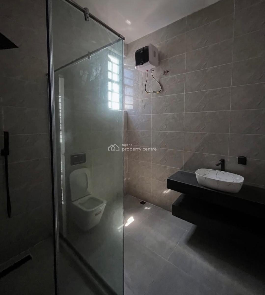 5 Bedrooms Detached House with Bq, Ikota, Lekki, Lagos, Detached Duplex for Sale