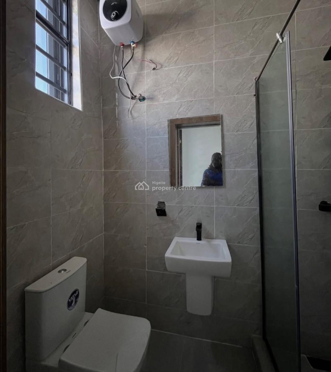 5 Bedrooms Detached House with Bq, Ikota, Lekki, Lagos, Detached Duplex for Sale