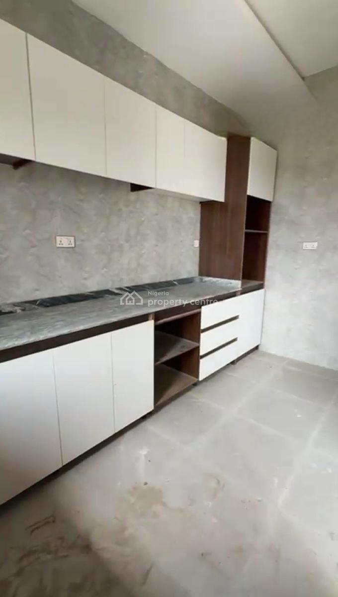 Spacious 3 Bedroom Flat, Abraham Adesanya, Sangotedo, Ajah, Lagos, Flat / Apartment for Sale