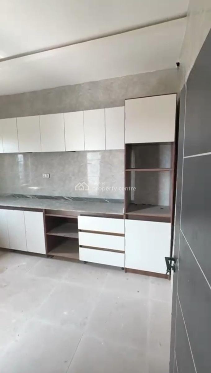 Spacious 3 Bedroom Flat, Abraham Adesanya, Sangotedo, Ajah, Lagos, Flat / Apartment for Sale