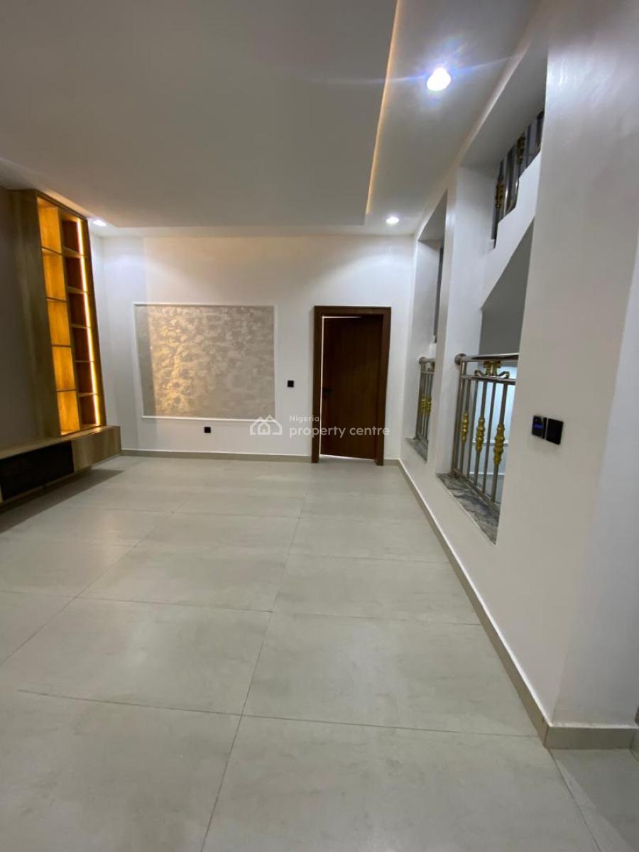 Generously Finished Smart 4 Bedrooms Terrace Duplex with a Bq., Guzape District, Abuja, Terraced Duplex for Rent
