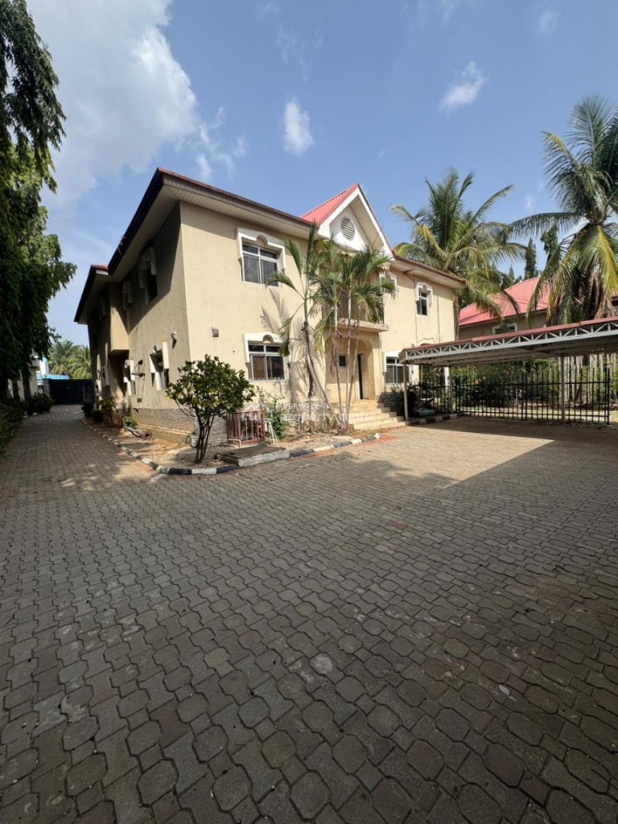 a Well-built 5-bedroom Fully Detached Duplex + Bqs, Maitama District, Abuja, Detached Duplex for Rent