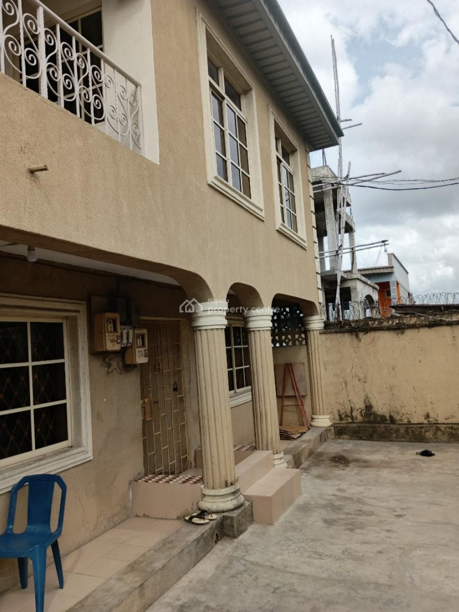 Executive & Luxury 3 Bedroom with 3 Toilets 2 Persons in a Compound, Just Directly By Luth  Gate, Mushin, Lagos, Flat / Apartment for Rent