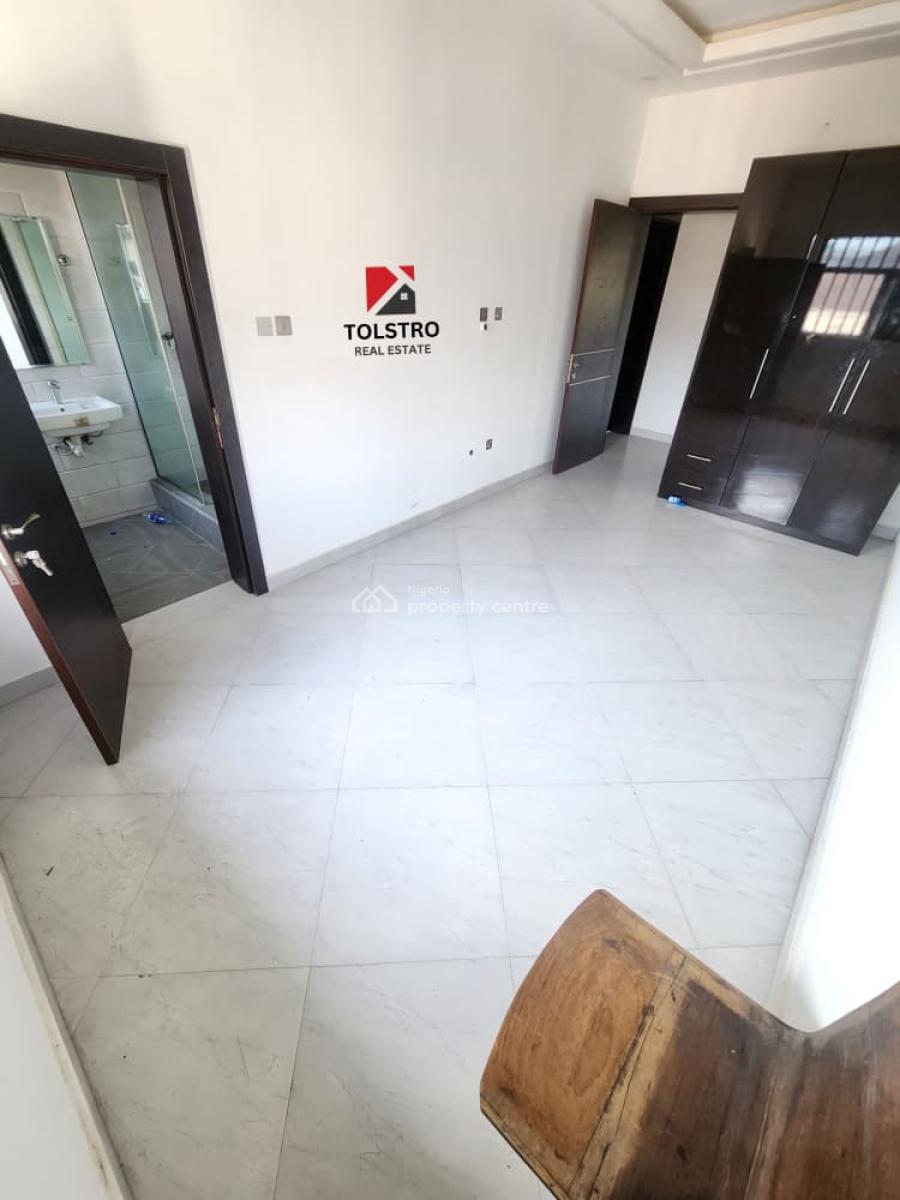 Well Maintained 3 Bedroom Ensuite Apartment with Bq, Lekki Phase 1, Lekki, Lagos, Flat / Apartment for Rent