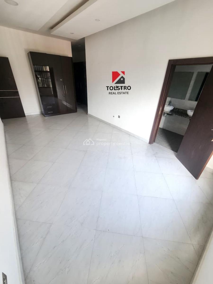 Well Maintained 3 Bedroom Ensuite Apartment with Bq, Lekki Phase 1, Lekki, Lagos, Flat / Apartment for Rent