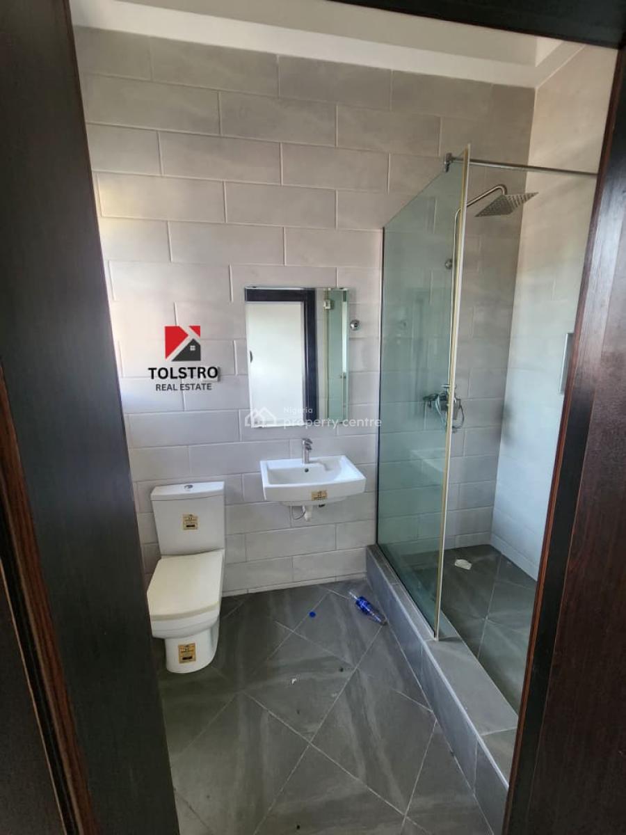 Well Maintained 3 Bedroom Ensuite Apartment with Bq, Lekki Phase 1, Lekki, Lagos, Flat / Apartment for Rent