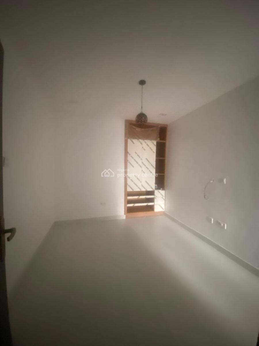 Serviced 3-bedroom Terrace Duplex on 2floors with a Room Bq, Agungi, Lekki, Lagos, Terraced Duplex for Rent