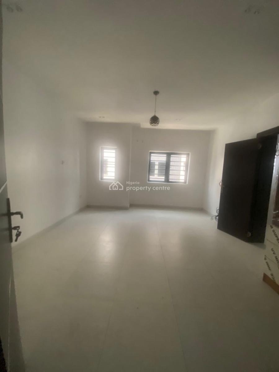 Serviced 3-bedroom Terrace Duplex on 2floors with a Room Bq, Agungi, Lekki, Lagos, Terraced Duplex for Rent