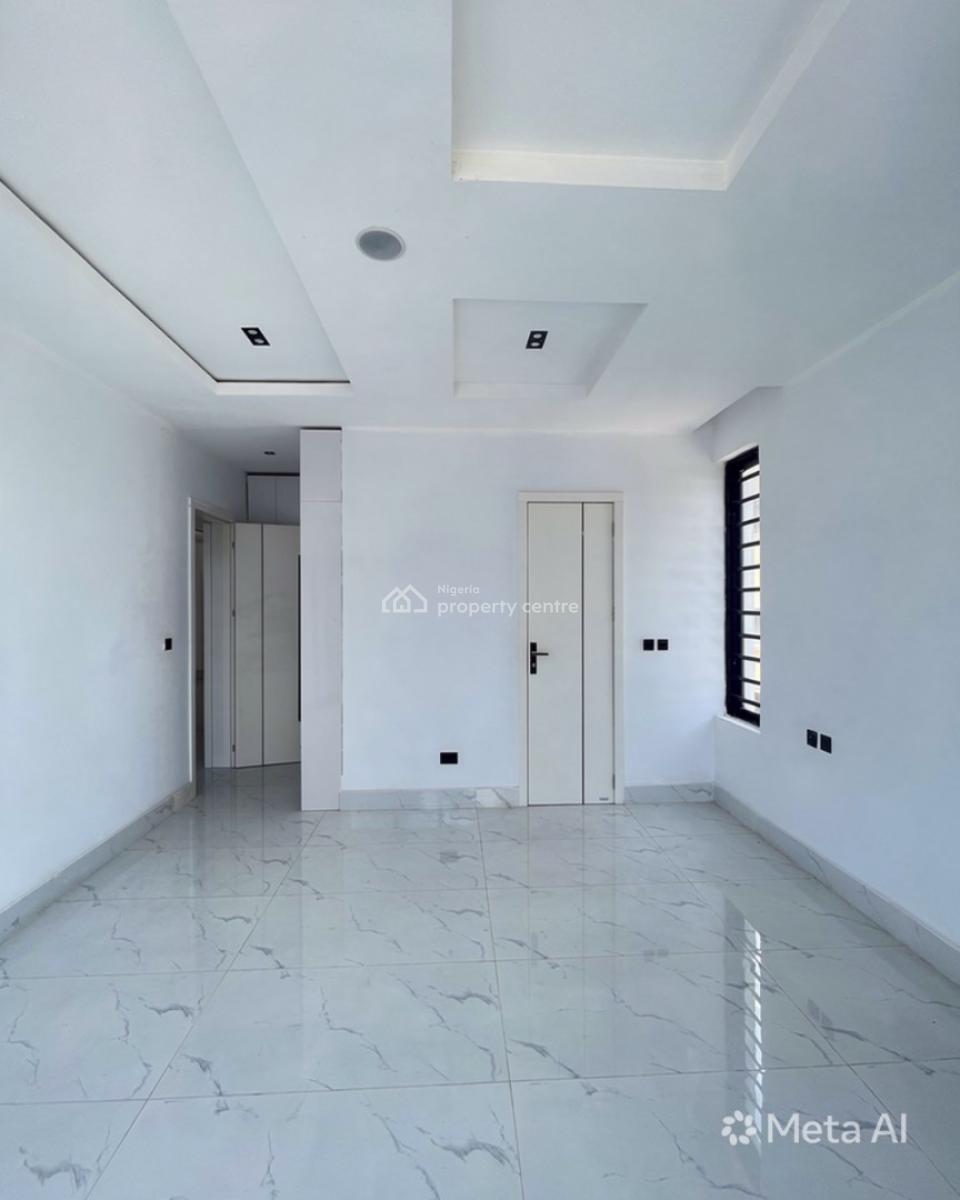 2 Bedroom Apartment, Lekki Phase 1, Lekki, Lagos, Block of Flats for Sale
