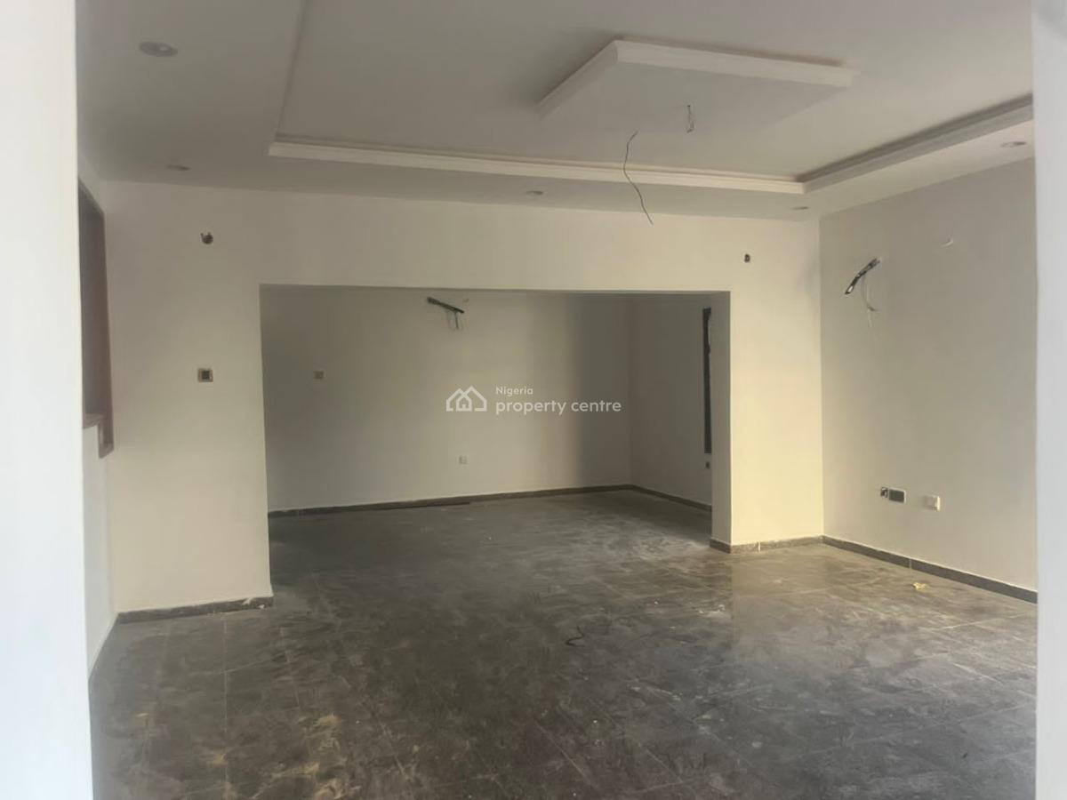 Well Renovated 4 Bedroom Semi-detached Duplex with Bq, Victoria Island (vi), Lagos, Semi-detached Duplex for Sale