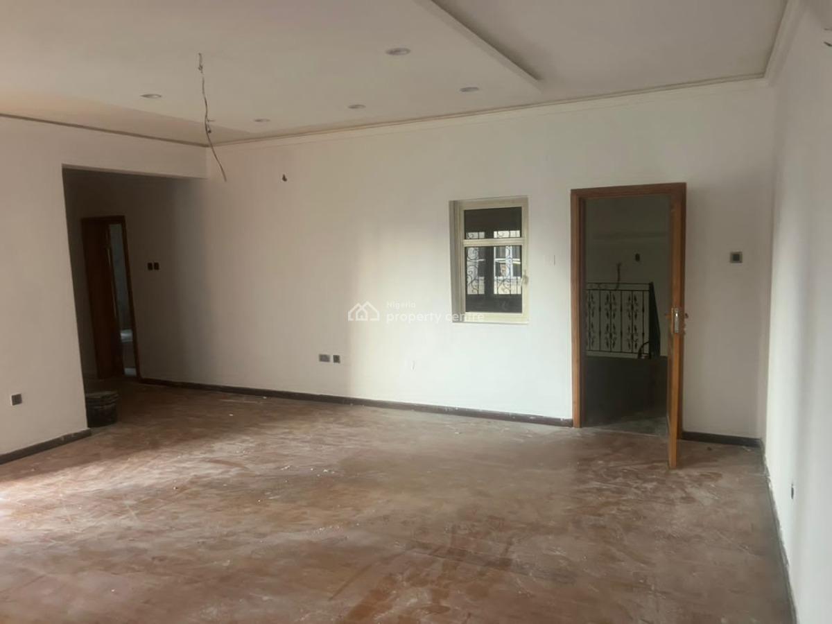 Well Renovated 4 Bedroom Semi-detached Duplex with Bq, Victoria Island (vi), Lagos, Semi-detached Duplex for Sale