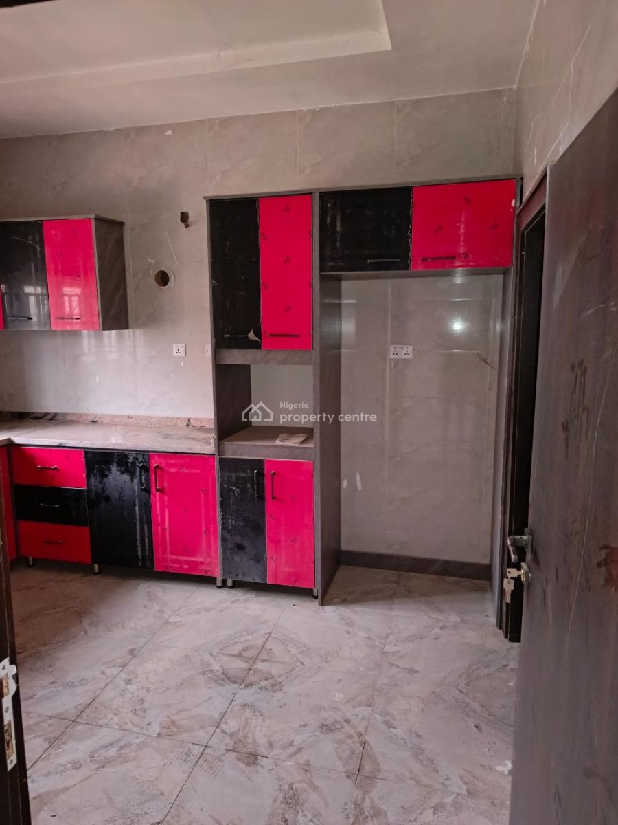 Clean Brand New 3 Bedroom Flat with Bq, Idu, Idu Industrial, Abuja, Flat / Apartment for Rent