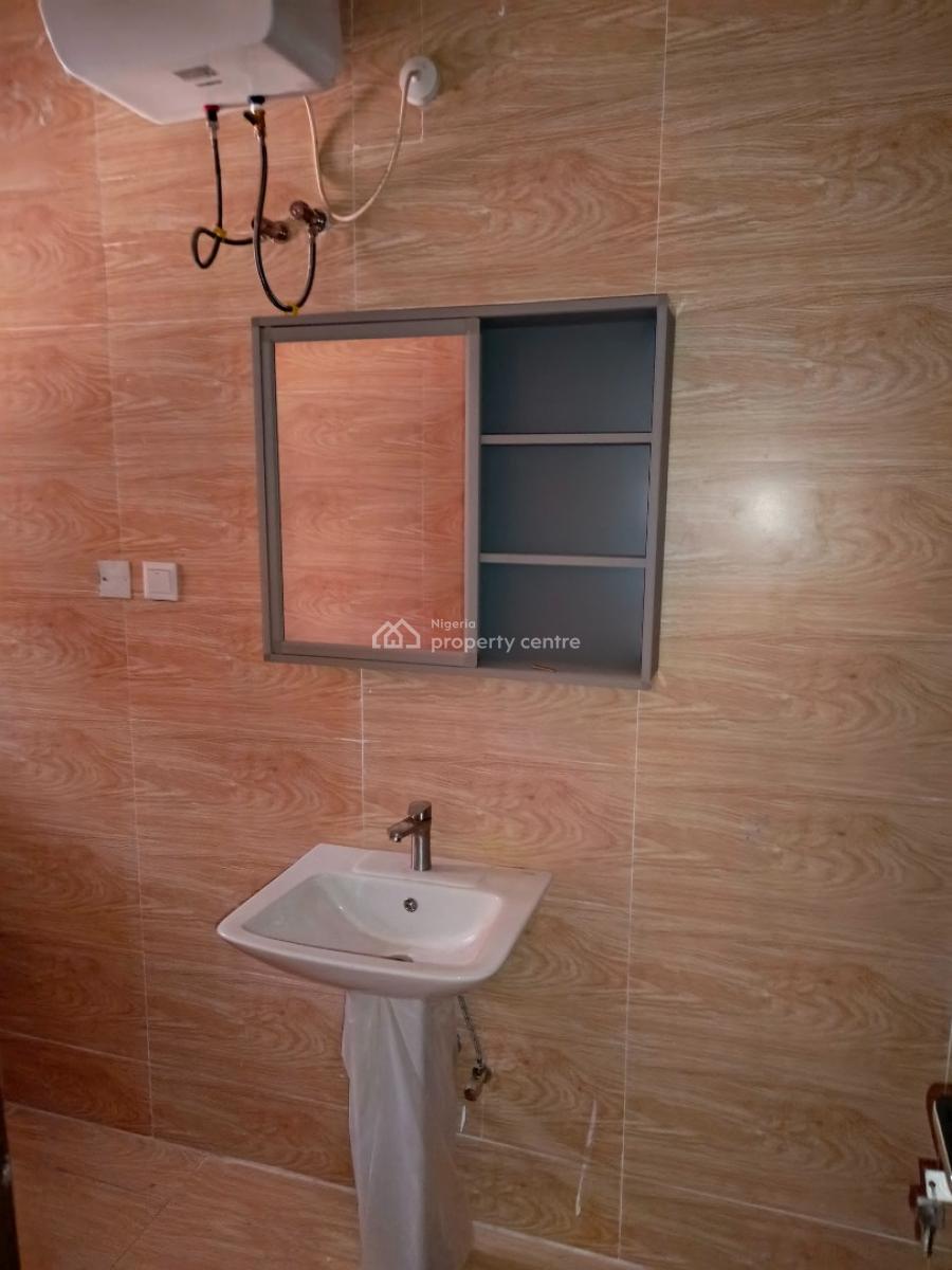 Clean Brand New 3 Bedroom Flat with Bq, Idu, Idu Industrial, Abuja, Flat / Apartment for Rent