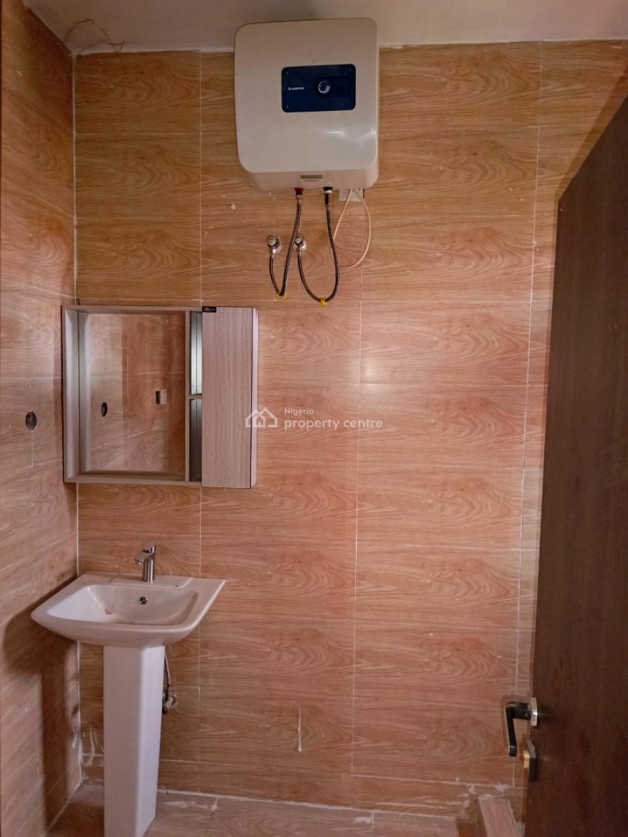 Clean Brand New 3 Bedroom Flat with Bq, Idu, Idu Industrial, Abuja, Flat / Apartment for Rent