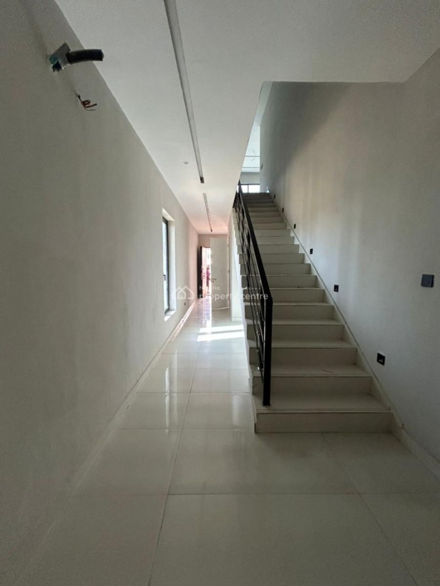 5 Bedroom Apartments, Lekki, Lagos, Flat / Apartment for Sale