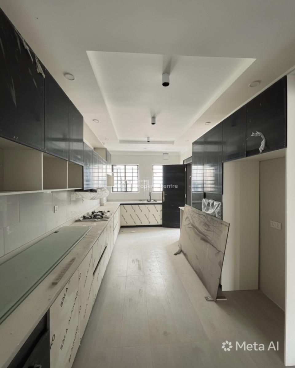4 Bedroom Apartment + Bq, Lekki Phase 1, Lekki, Lagos, Block of Flats for Sale