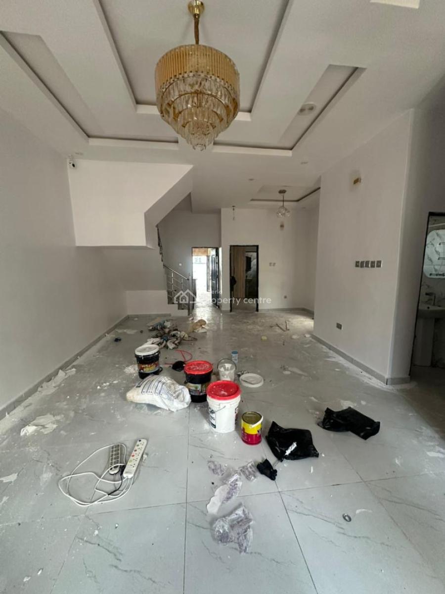 Maintained 4 Bedroom Semi-detached Duplex with Bq, Chevron, Lekki, Lagos, Semi-detached Duplex for Rent