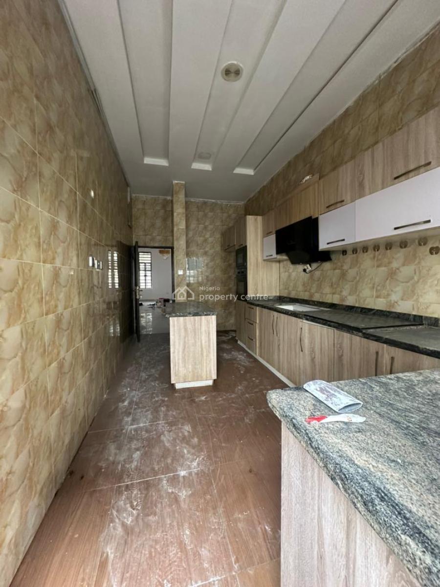 Maintained 4 Bedroom Semi-detached Duplex with Bq, Chevron, Lekki, Lagos, Semi-detached Duplex for Rent