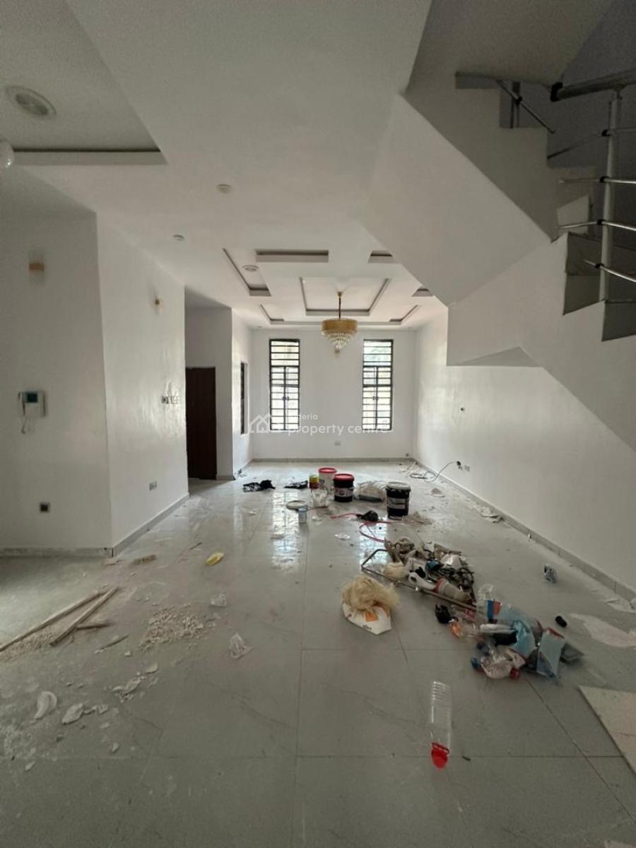 Maintained 4 Bedroom Semi-detached Duplex with Bq, Chevron, Lekki, Lagos, Semi-detached Duplex for Rent