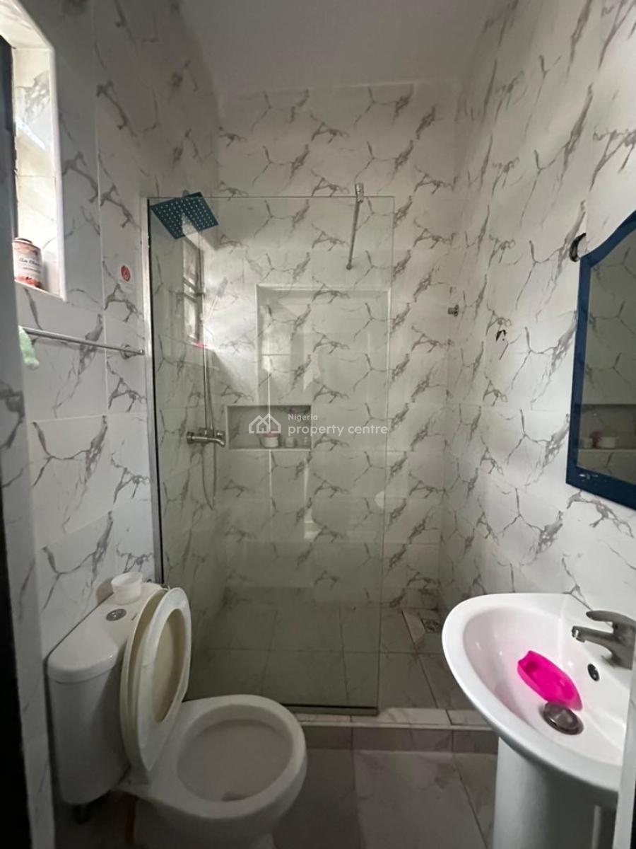 Maintained 4 Bedroom Semi-detached Duplex with Bq, Chevron, Lekki, Lagos, Semi-detached Duplex for Rent
