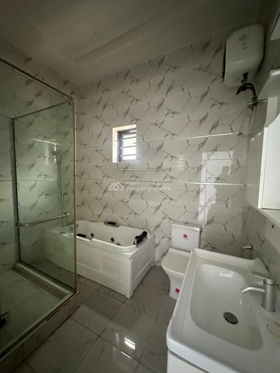 Maintained 4 Bedroom Semi-detached Duplex with Bq, Chevron, Lekki, Lagos, Semi-detached Duplex for Rent