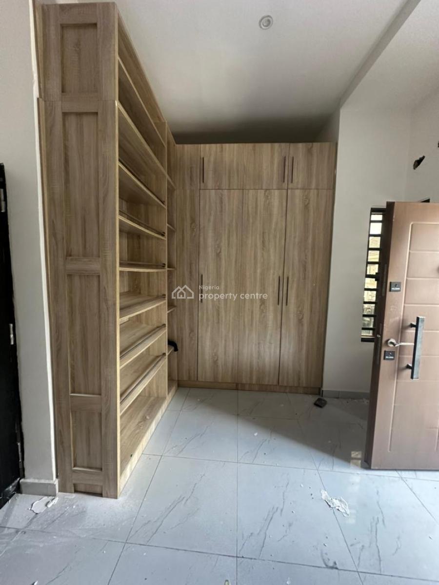 Maintained 4 Bedroom Semi-detached Duplex with Bq, Chevron, Lekki, Lagos, Semi-detached Duplex for Rent