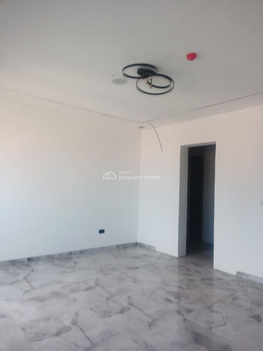 4 Bedrooms Terraced House with Bq, Lekki Phase 1, Lekki, Lagos, Terraced Duplex for Sale