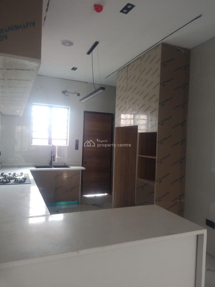 4 Bedrooms Terraced House with Bq, Lekki Phase 1, Lekki, Lagos, Terraced Duplex for Sale