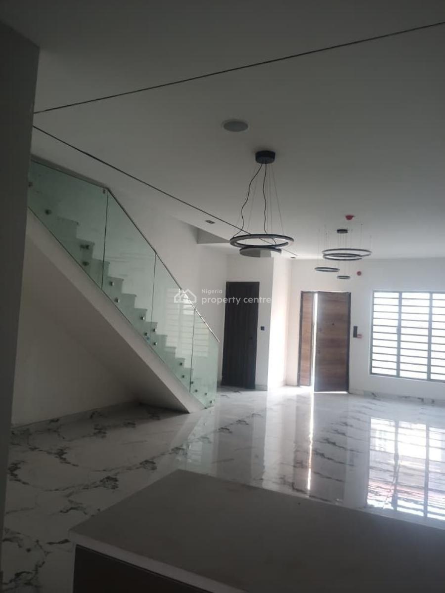 4 Bedrooms Terraced House with Bq, Lekki Phase 1, Lekki, Lagos, Terraced Duplex for Sale