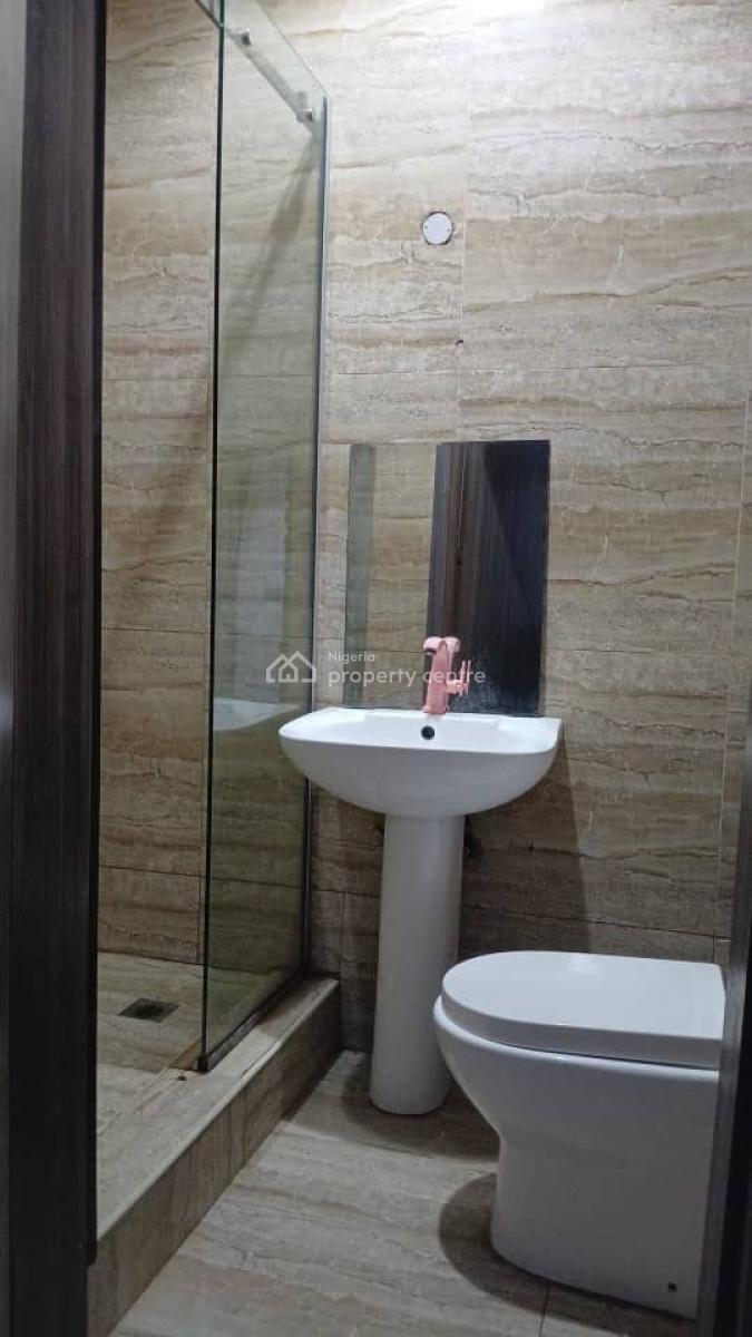 3 Bedroom Apartment with Bq, Ologolo, Lekki, Lagos, Flat / Apartment for Rent