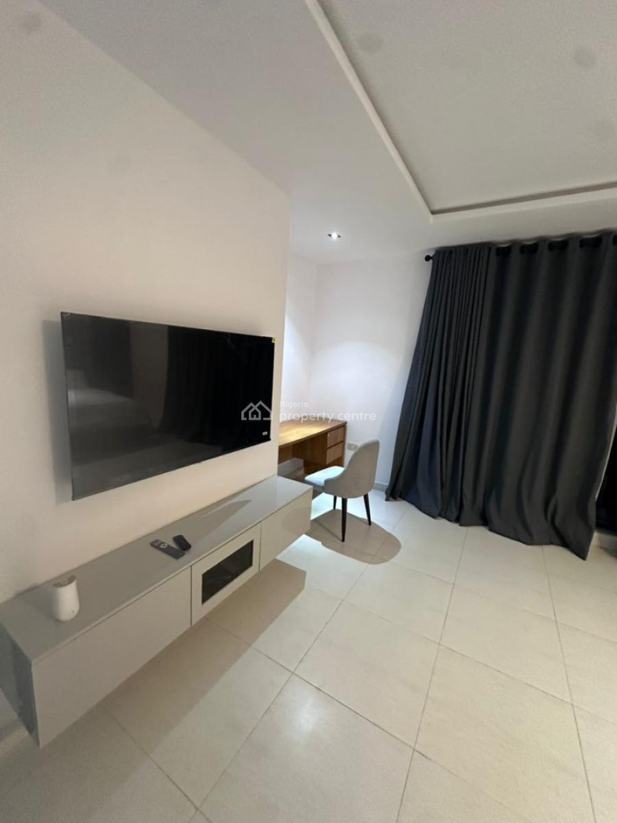 Unfurnished  3 Bedroom Flat, Ologolo, Lekki, Lagos, Flat / Apartment for Rent