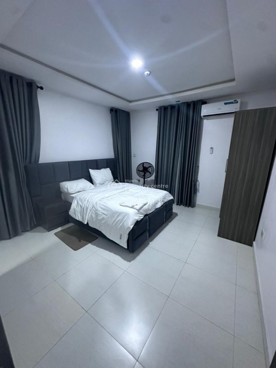 Unfurnished  3 Bedroom Flat, Ologolo, Lekki, Lagos, Flat / Apartment for Rent