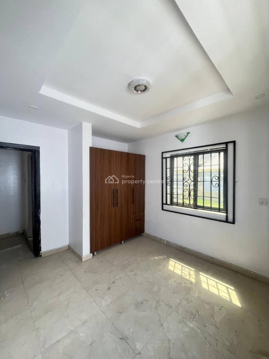 3 Bedroom Apartment with Bq, Ologolo, Lekki, Lagos, Flat / Apartment for Rent