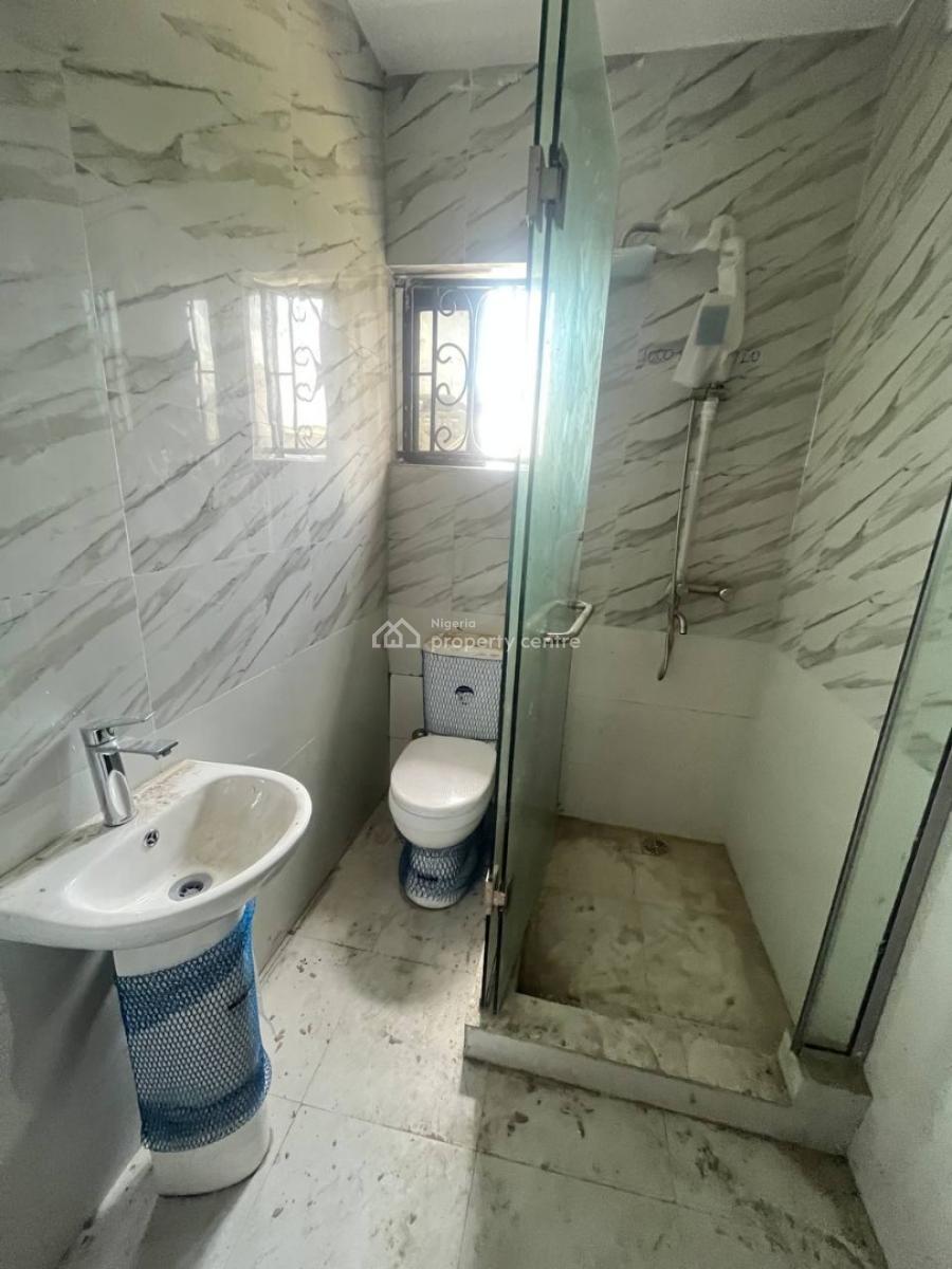 3 Bedroom Apartment with Bq, Ologolo, Lekki, Lagos, Flat / Apartment for Rent