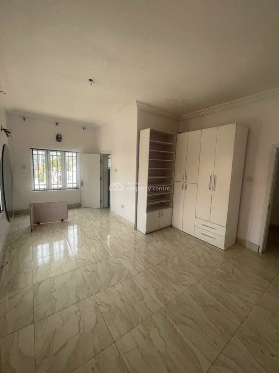 Spacious 2 Bedroom Flat, Lekki County, Ikota, Lekki, Lagos, Flat / Apartment for Rent