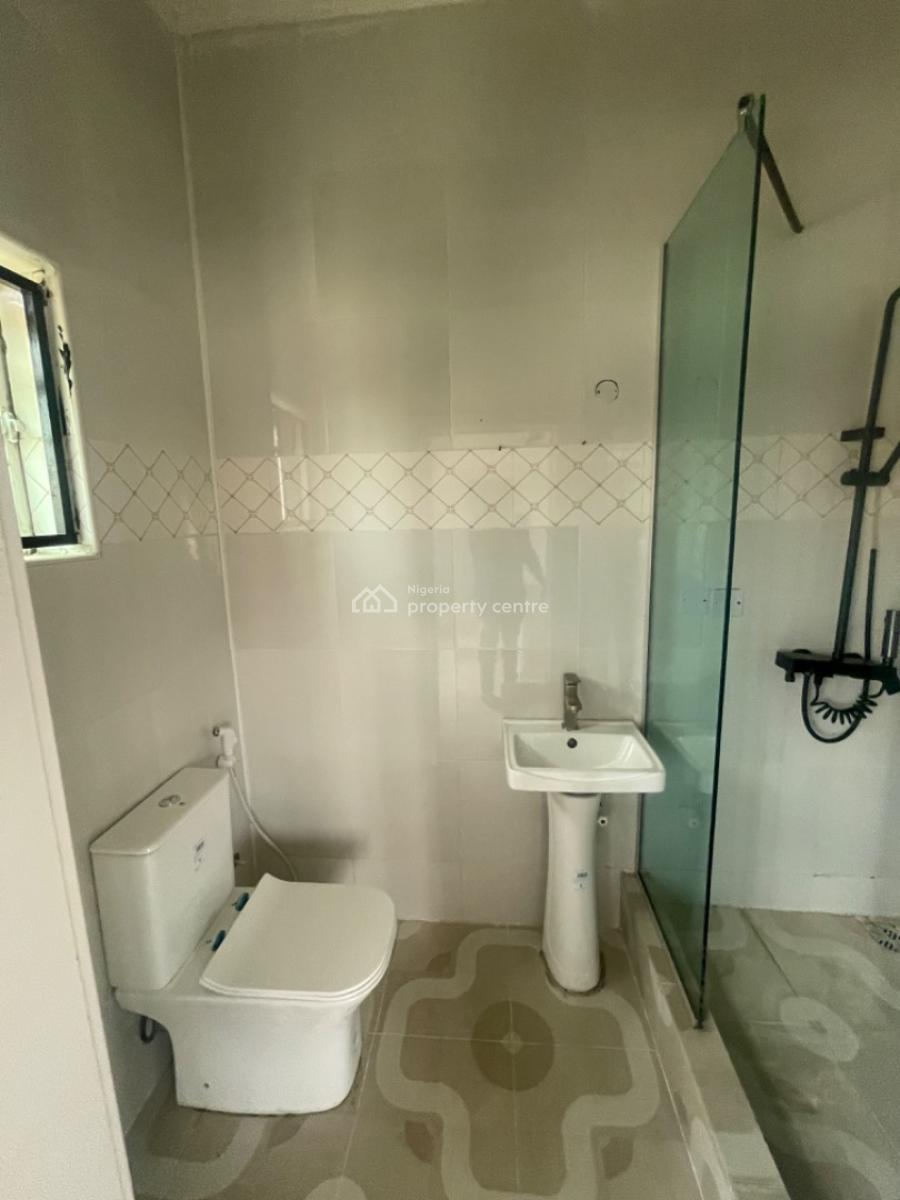 Spacious 2 Bedroom Flat, Lekki County, Ikota, Lekki, Lagos, Flat / Apartment for Rent