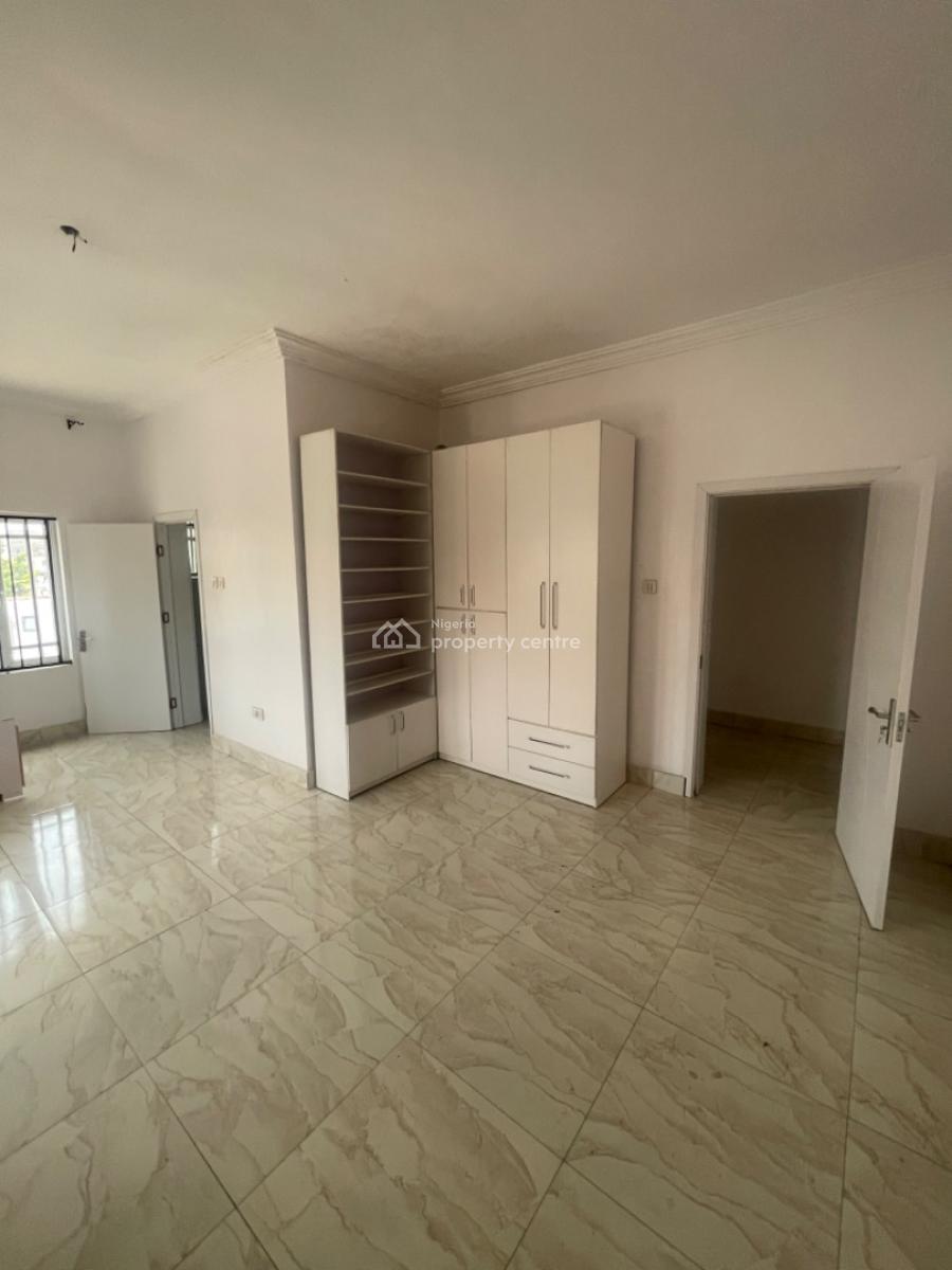 Spacious 2 Bedroom Flat, Lekki County, Ikota, Lekki, Lagos, Flat / Apartment for Rent