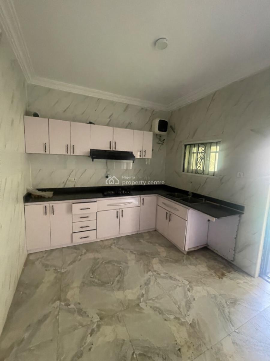 Spacious 2 Bedroom Flat, Lekki County, Ikota, Lekki, Lagos, Flat / Apartment for Rent