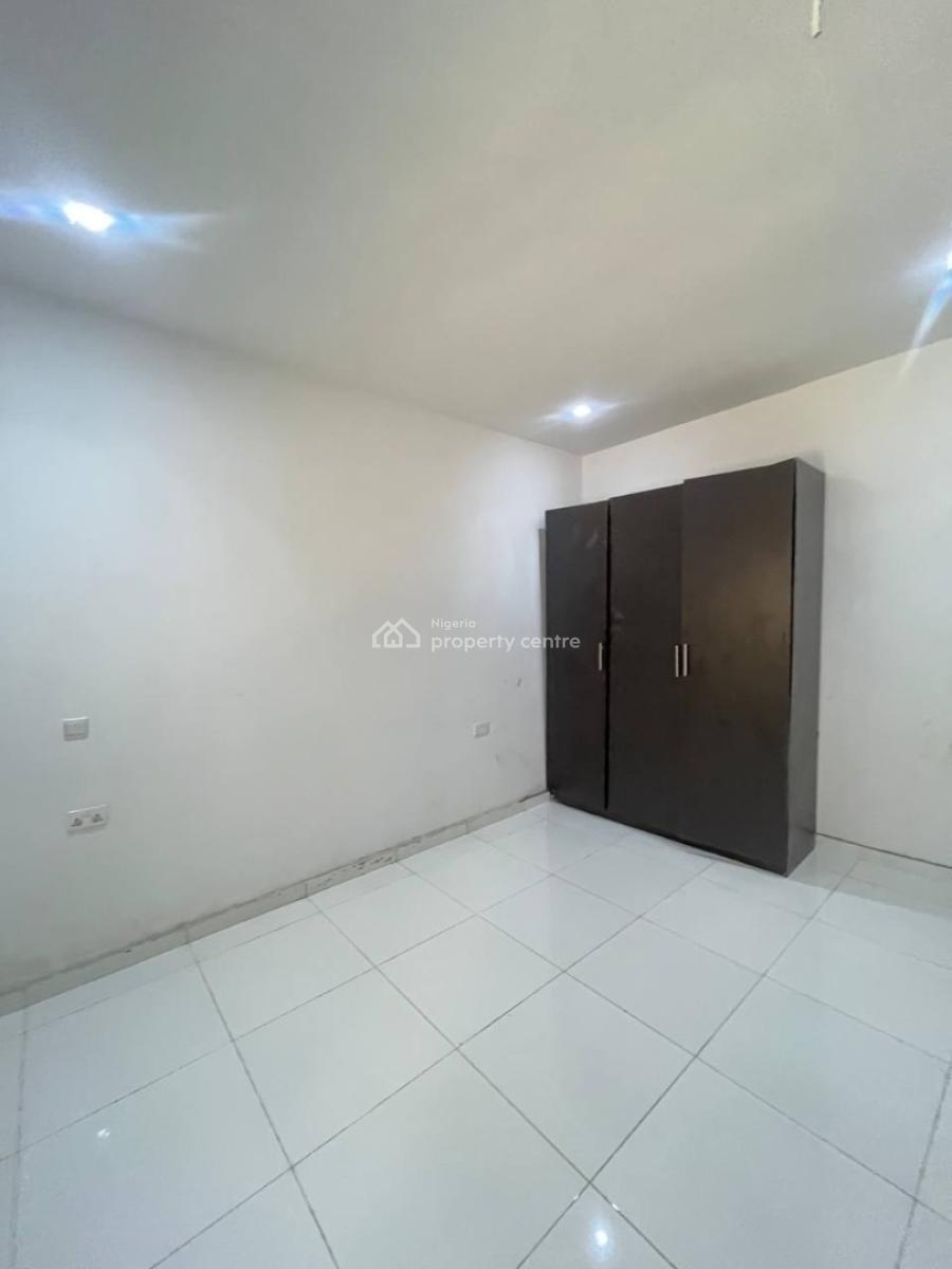 2 Bedroom Apartment with Bq, Ologolo, Lekki, Lagos, Flat / Apartment for Sale