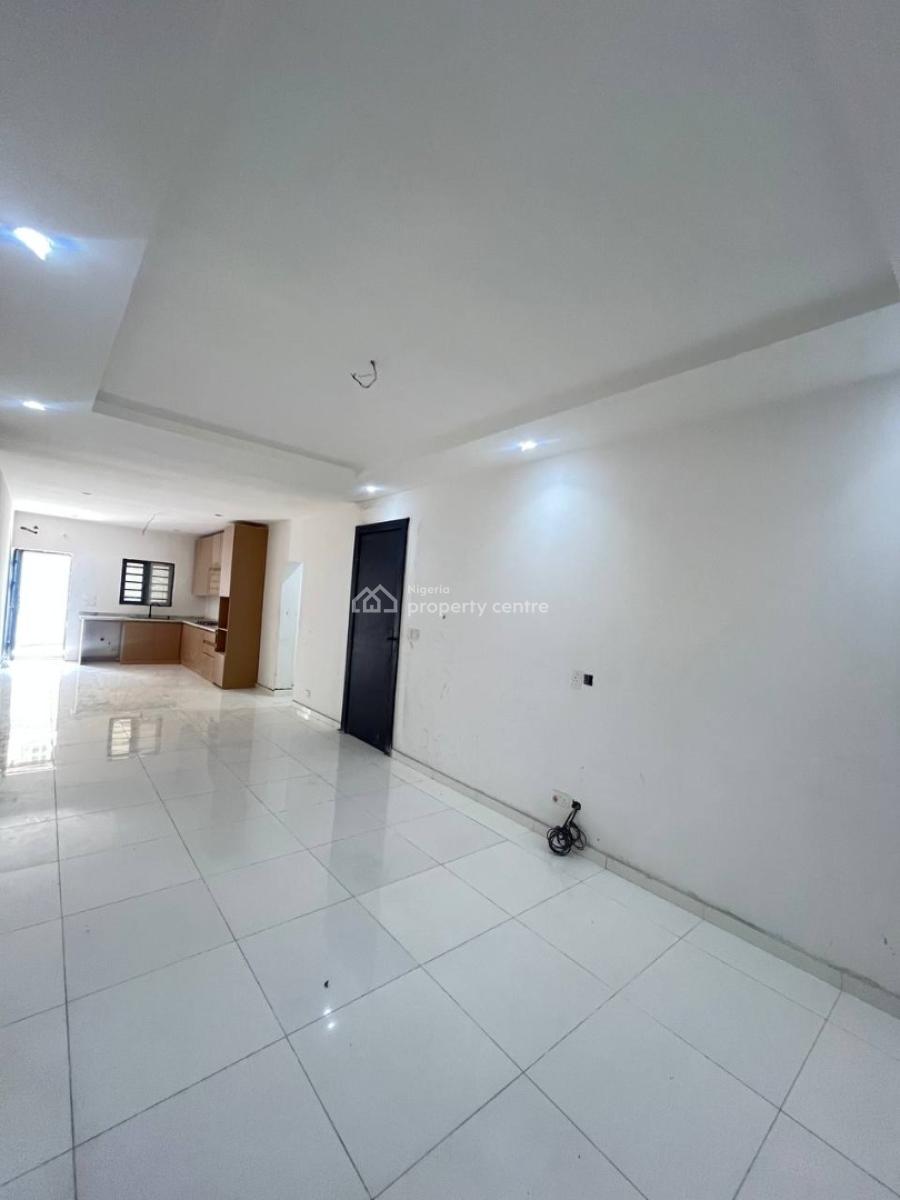 2 Bedroom Apartment with Bq, Ologolo, Lekki, Lagos, Flat / Apartment for Sale