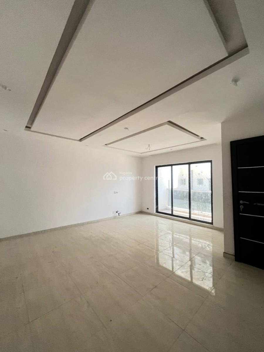 4 Bedroom Terrace with Bq, Ologolo, Lekki, Lagos, Terraced Duplex for Sale