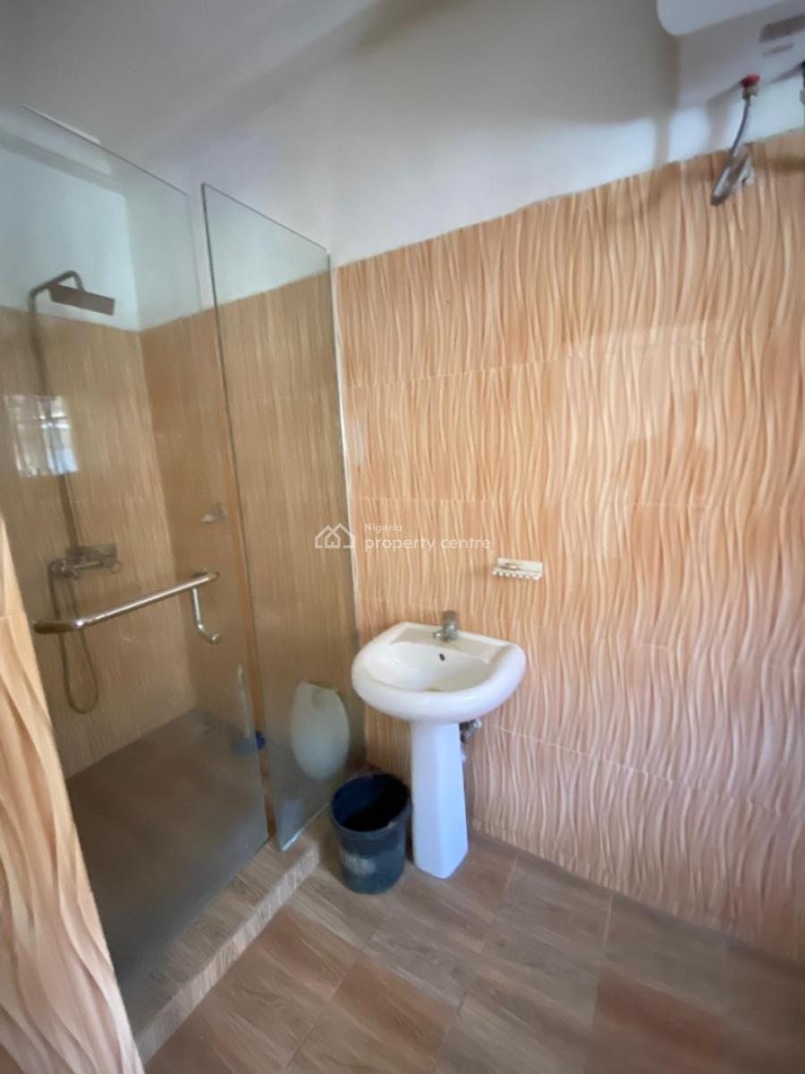 Modern 4 Bedroom Spacious Apartment, Estate By Blenco Supermarket, Lekki Expressway, Lekki, Lagos, Flat / Apartment for Rent