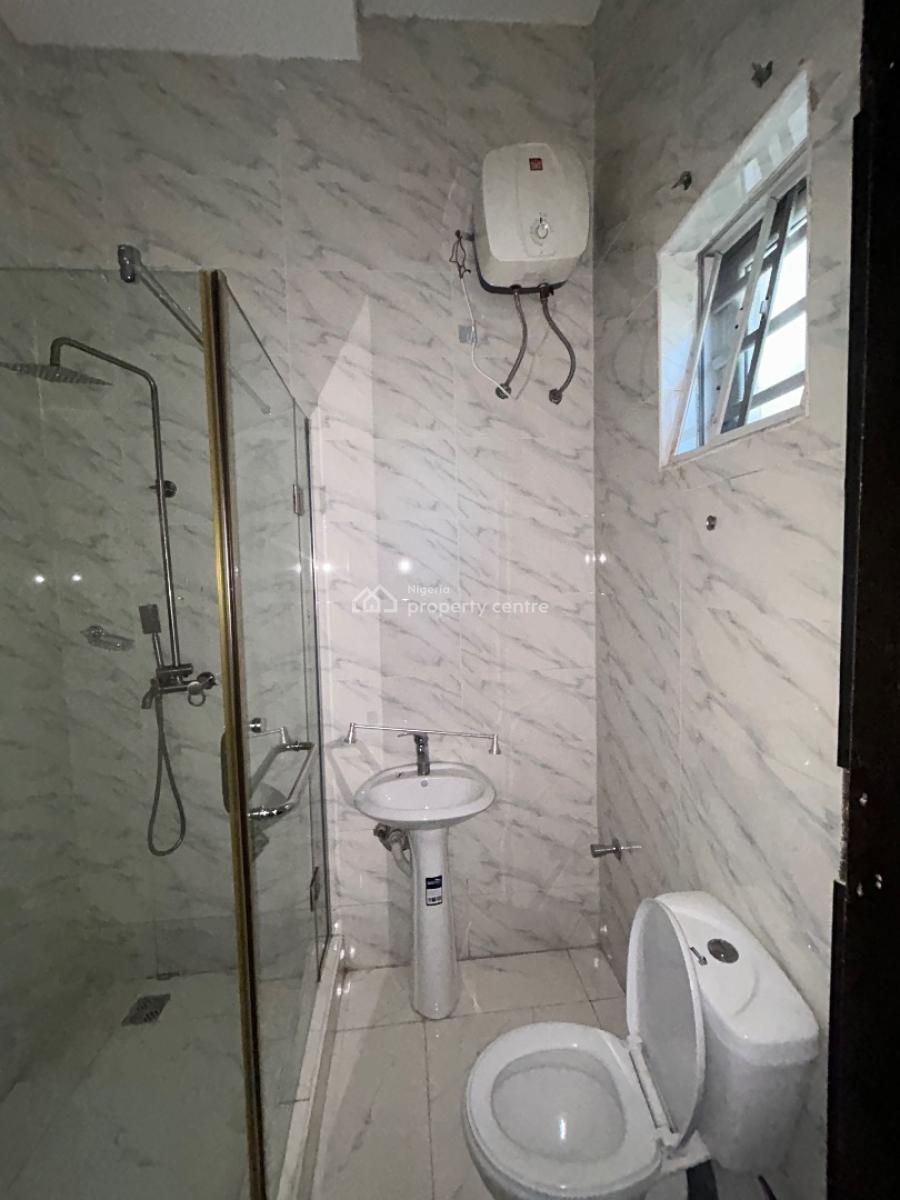 Well Maintained and Spacious 4 Bedroom Semi-detached Duplex with Bq, Chevron Toll Gate, Lekki, Lagos, Semi-detached Duplex for Rent