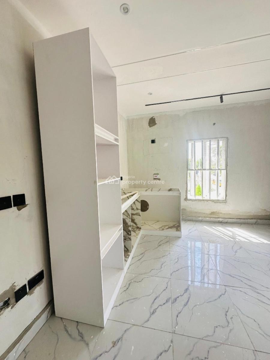 1 Bedroom Apartment, New Road, Lekki, Lagos, Mini Flat (room and Parlour) for Sale